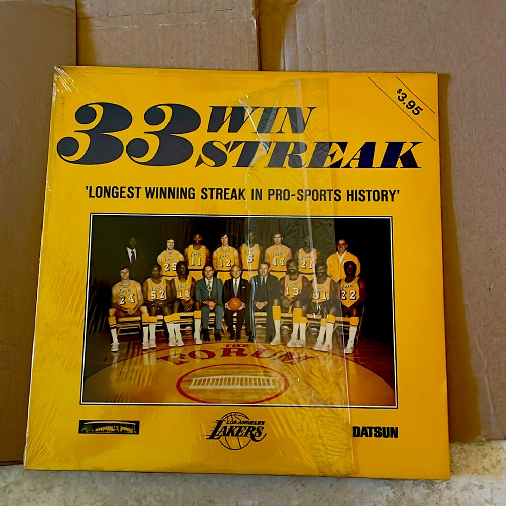 💛💜LOS ANGELES LAKERS ~ 1971-72 / 33 GAME WIN STREAK ~ LP